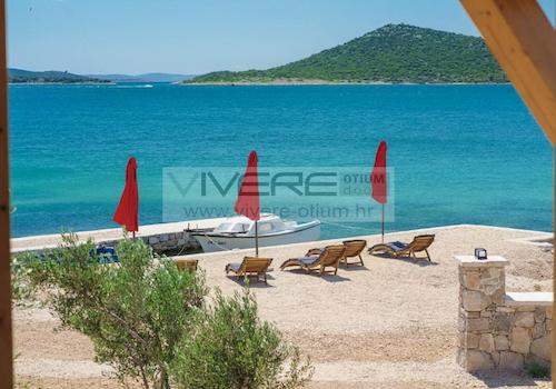  Sonnendeck am Strand