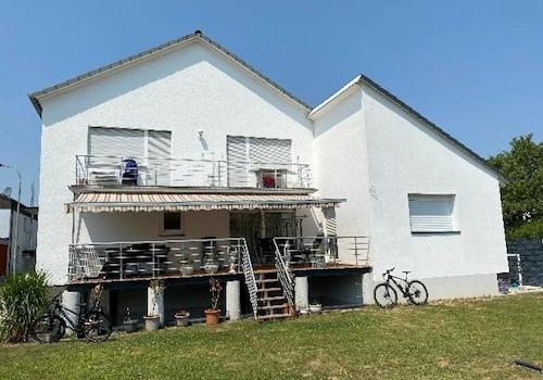 6 beide Balkone + Terrasse Rückseite