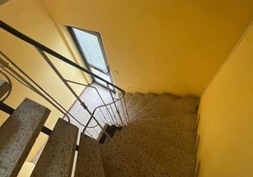 13 Treppenhaus zum OG und DG