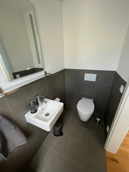 33 Gäste WC im DG