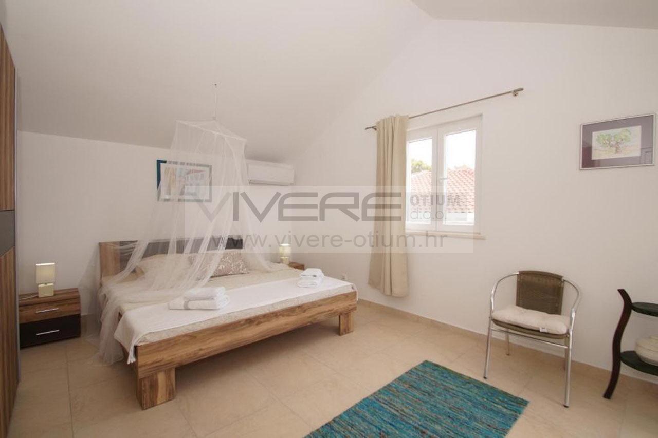  Schlafzimmer Nr.2 im 1.OG