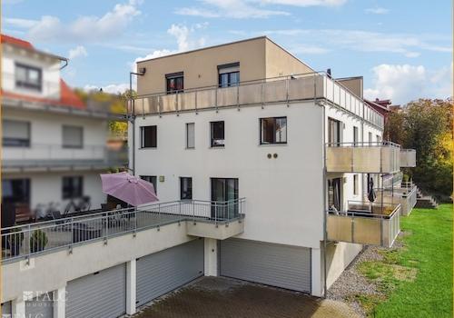 Wohnung mit Terrasse und Balkon