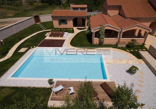 Beheizbarer Pool von 60 m2