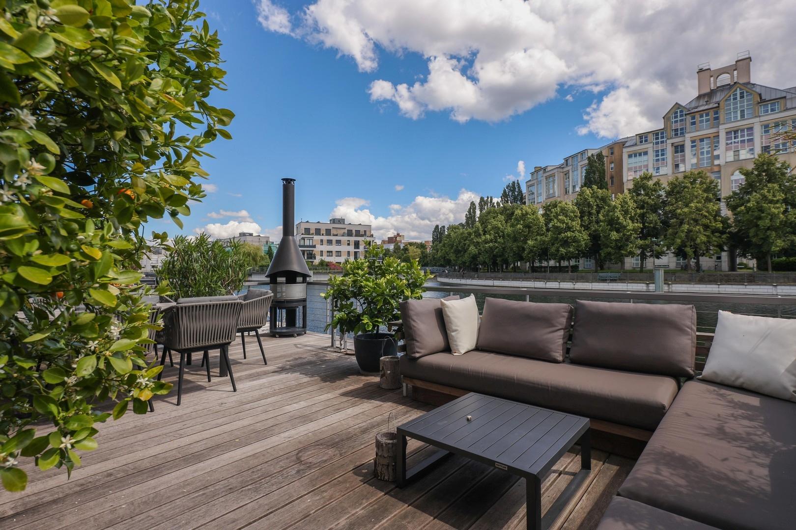 Wasserterrasse / Bootssteg 1