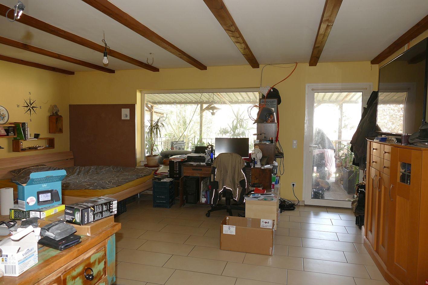 Zimmer mit Ausgang Terrasse