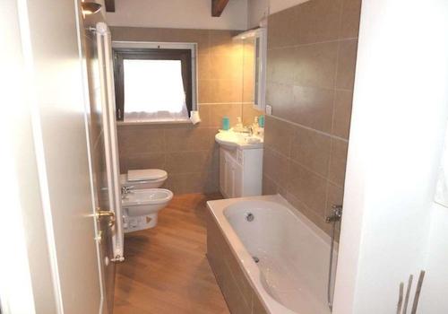 BADEZIMMER OBERGESCHOSS