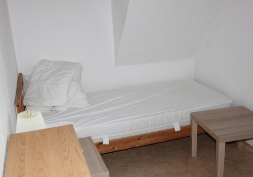 Schlafzimmer (2)