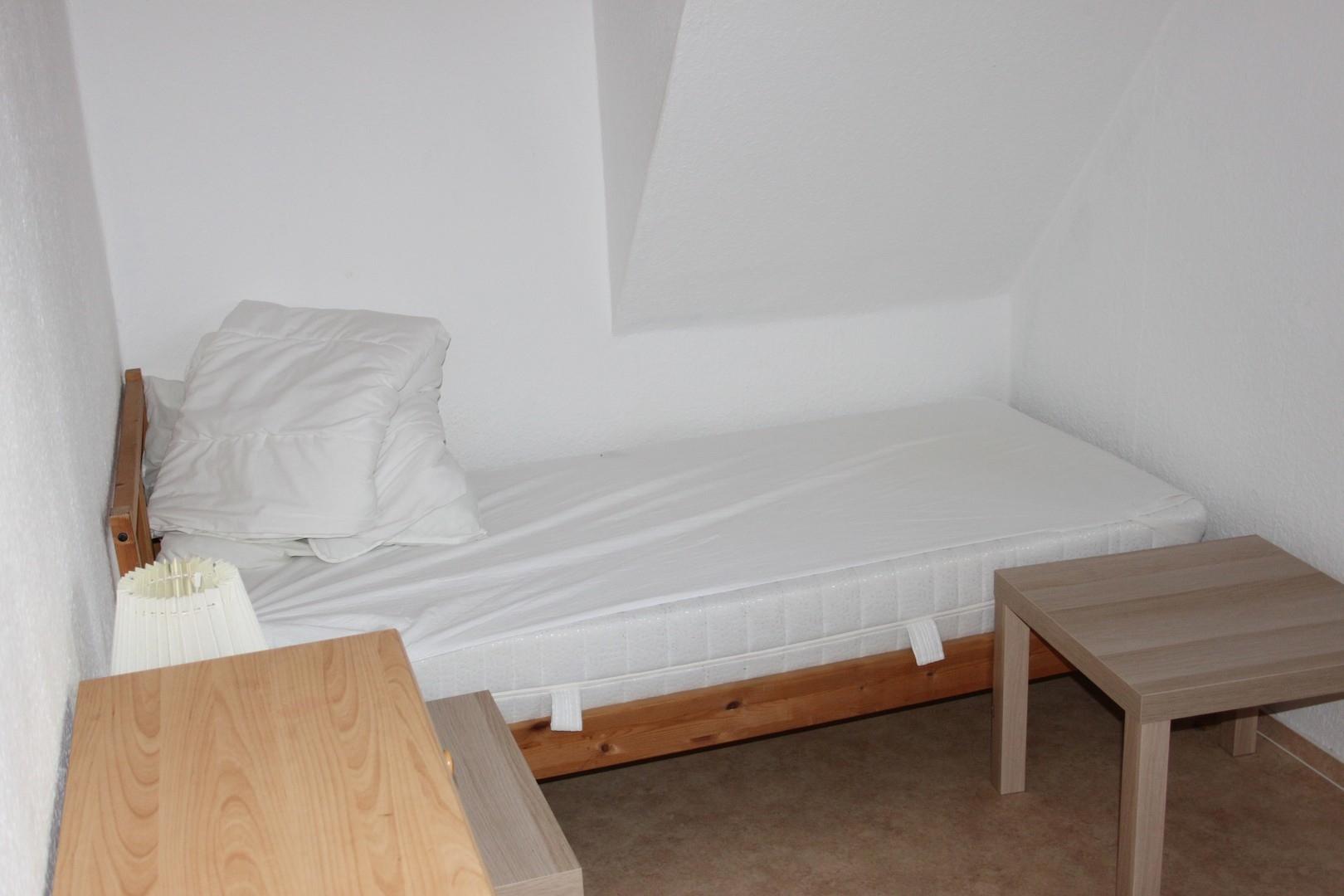 Schlafzimmer (2)