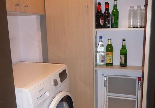 Speisekammer mit Waschgelegenheit