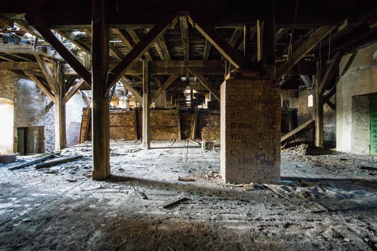 EG großes Produktionsgebäude