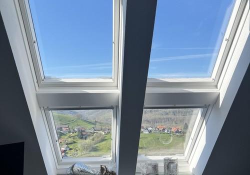 Blick durch die Dachfenster