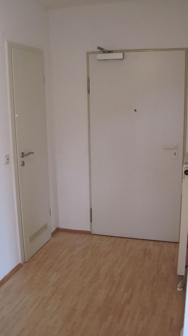 Eingang mit Abstellkammer