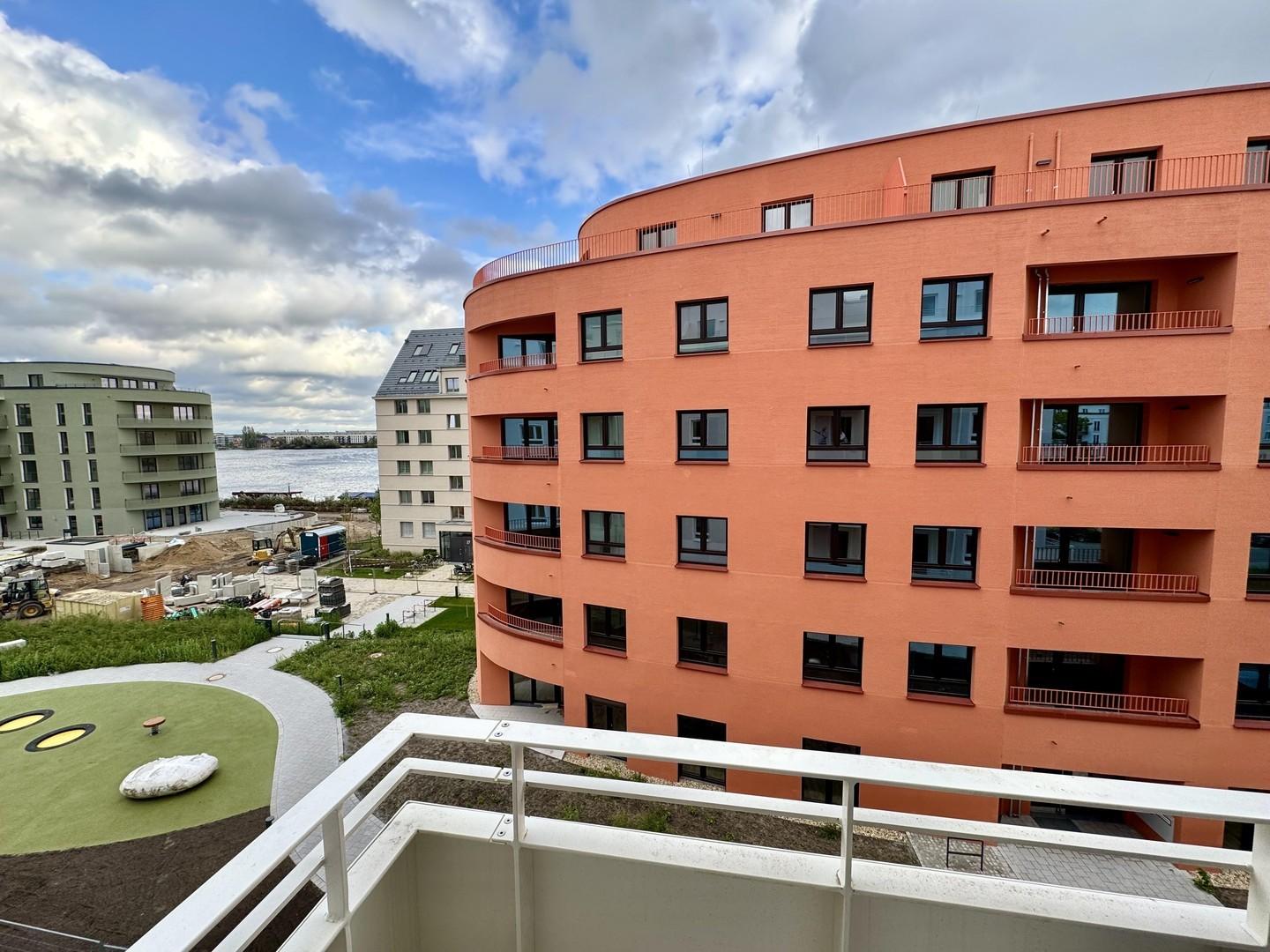 13 Balkonblick links