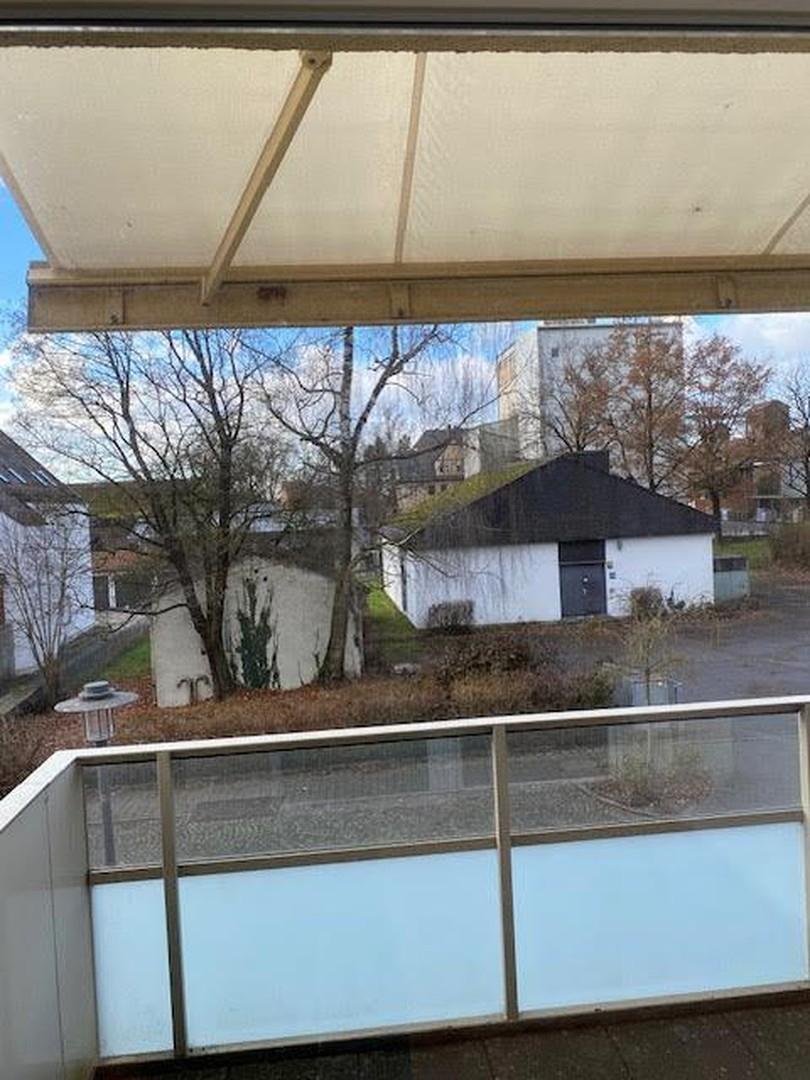 Balkon m. elektischer Markise