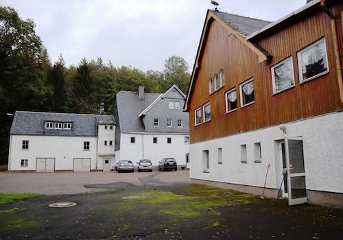 Ferienheim und Haupthaus