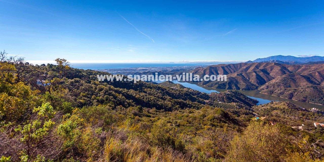 Panorama Ansicht mit Stausee