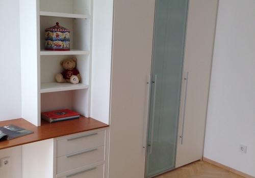 Zimmer mit Einbauschrank