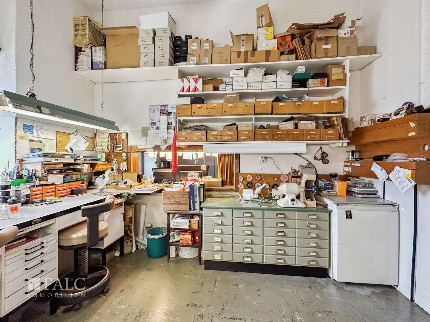Werkstatt / Büro