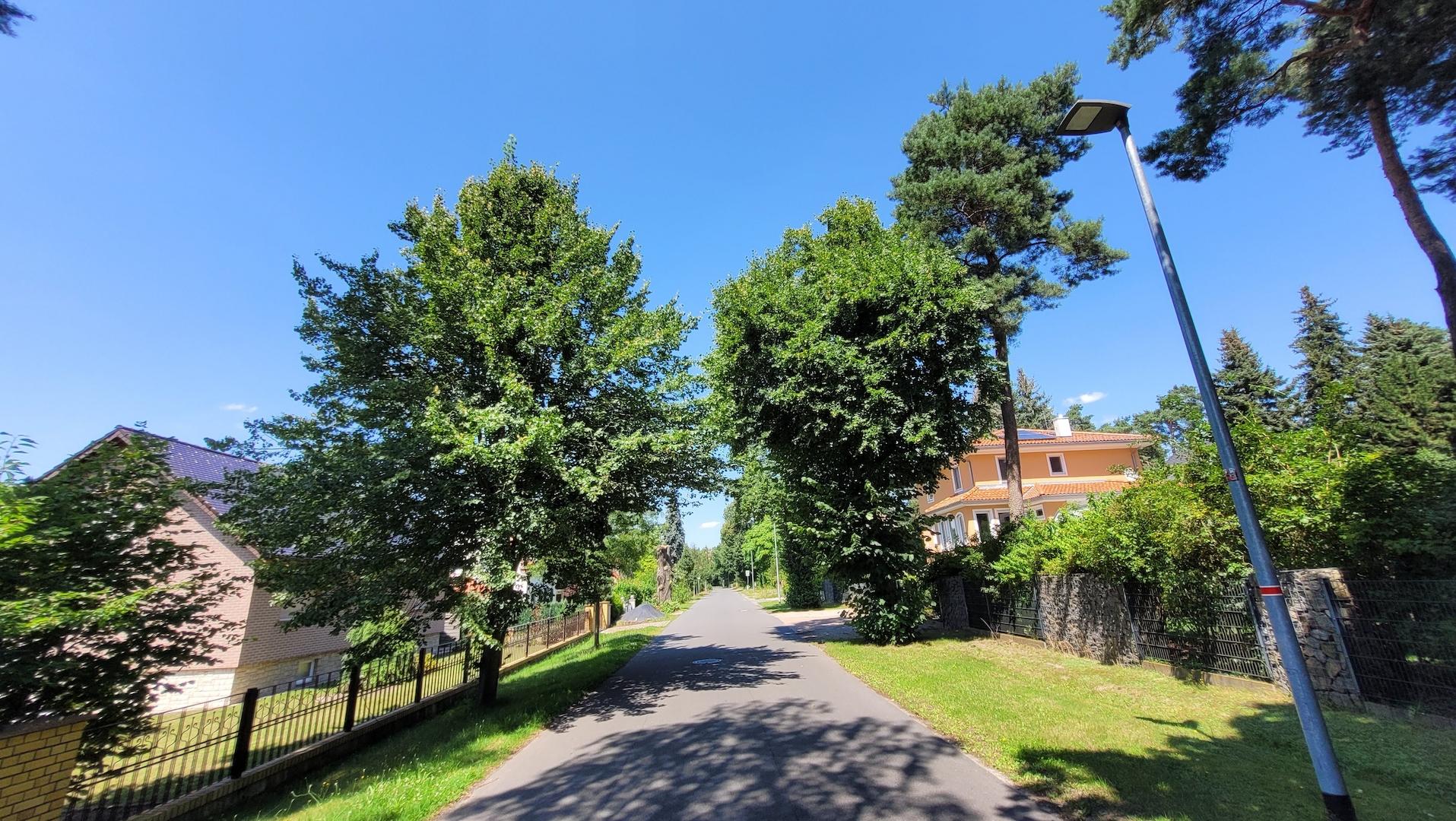 Umliegende Ansichten und Bebauung nahe dem Baugrundstück