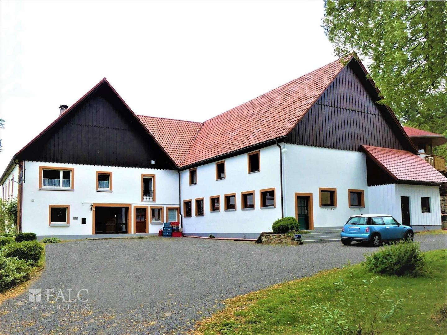 Ansicht von der Einfahrt 