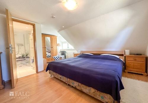 Schlafzimmer DG Wohnung links