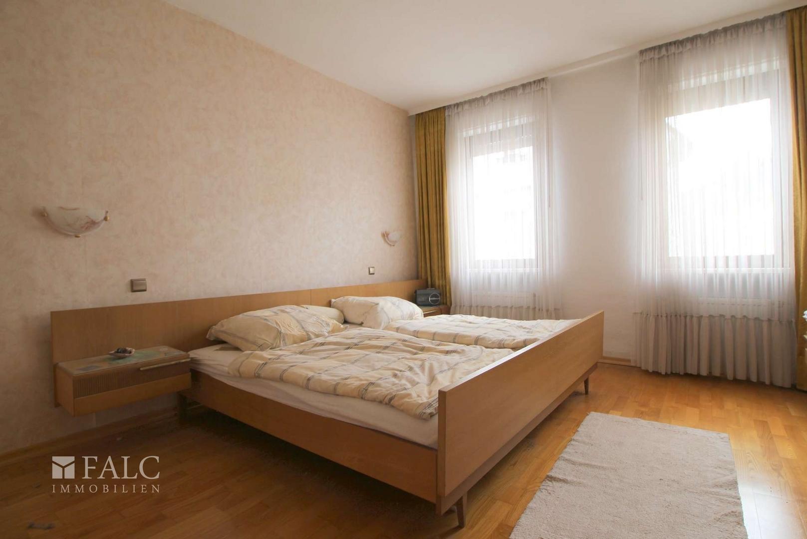 Schlafzimmer 1. OG Vorderhaus