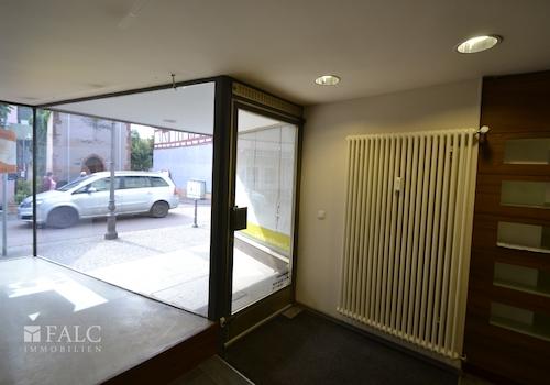 Überdachter Eingang