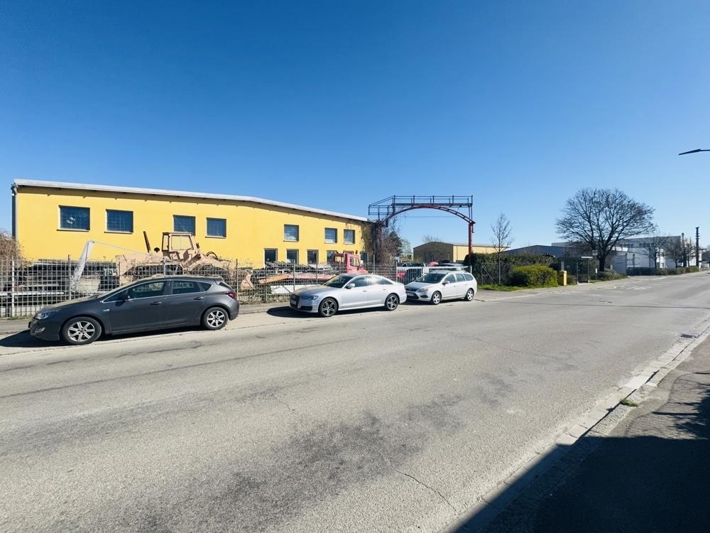 Blick Halle 3 Zufahrt 1