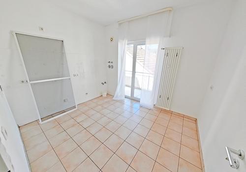 OG Küche mit Balkonzugang