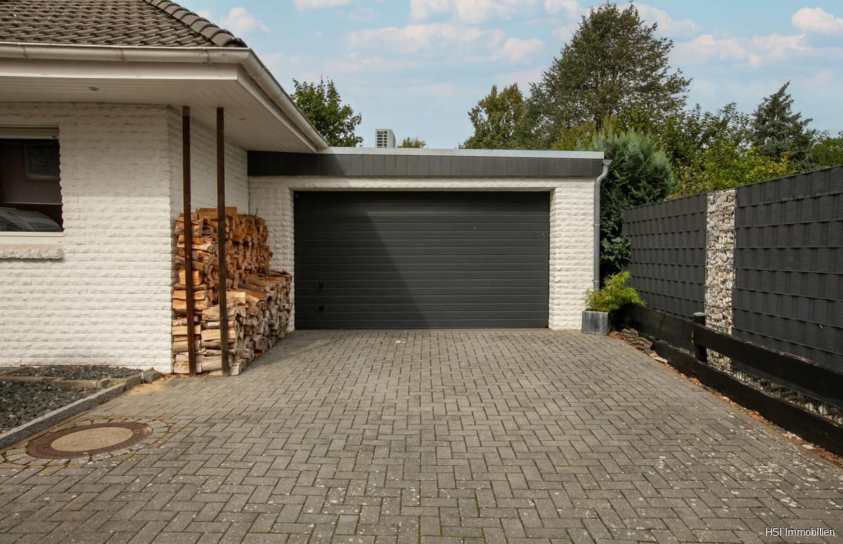 32 Garage