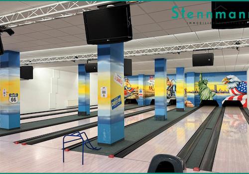 Fünf Bowlingbahnen mit trendiger Ausstattung