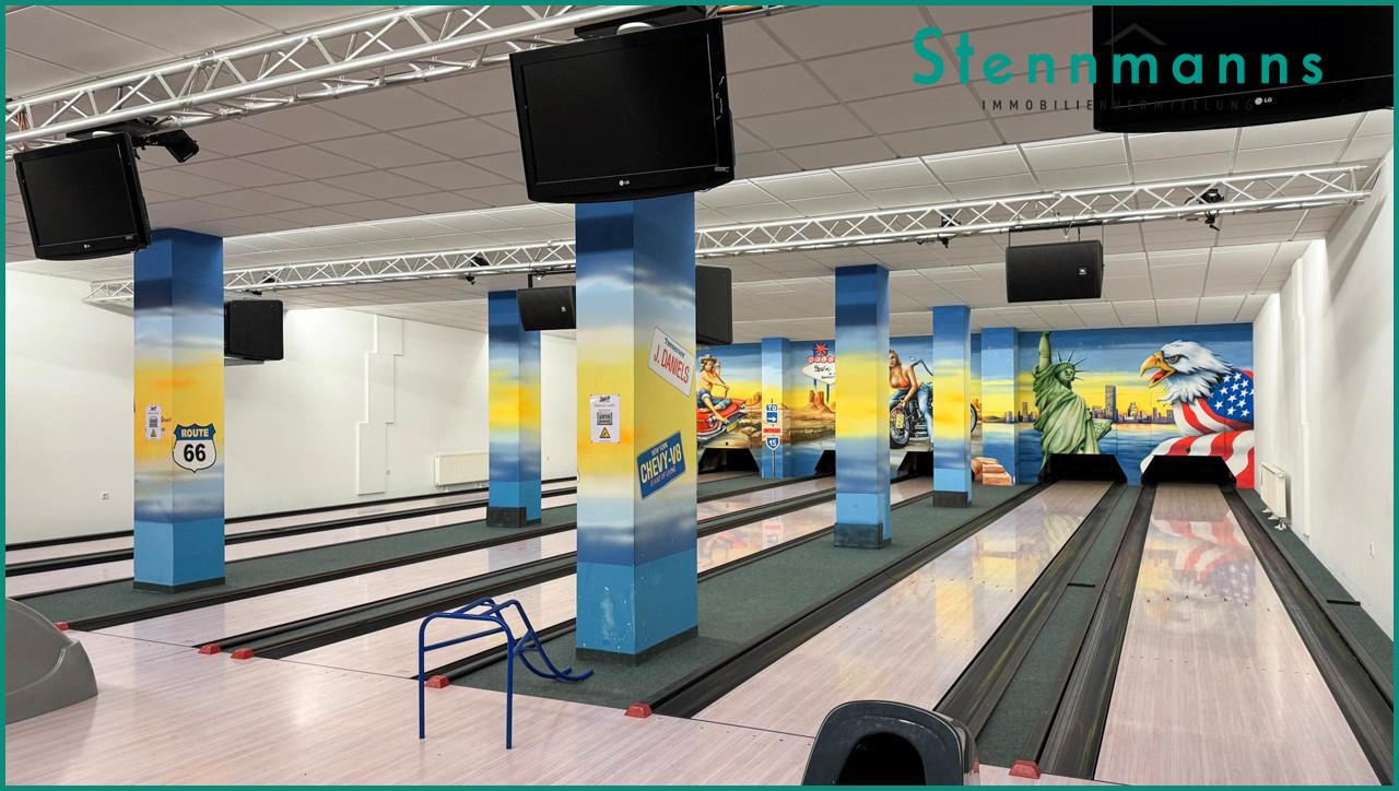 Fünf Bowlingbahnen mit trendiger Ausstattung