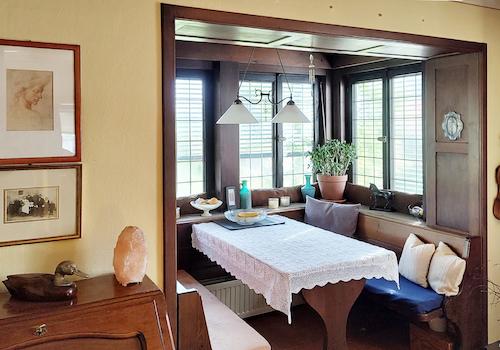 Die Eckbank mit Fenster