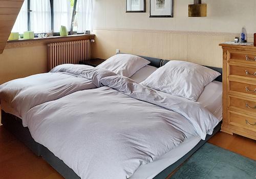 Der Schlafzimmer mit viel Platz