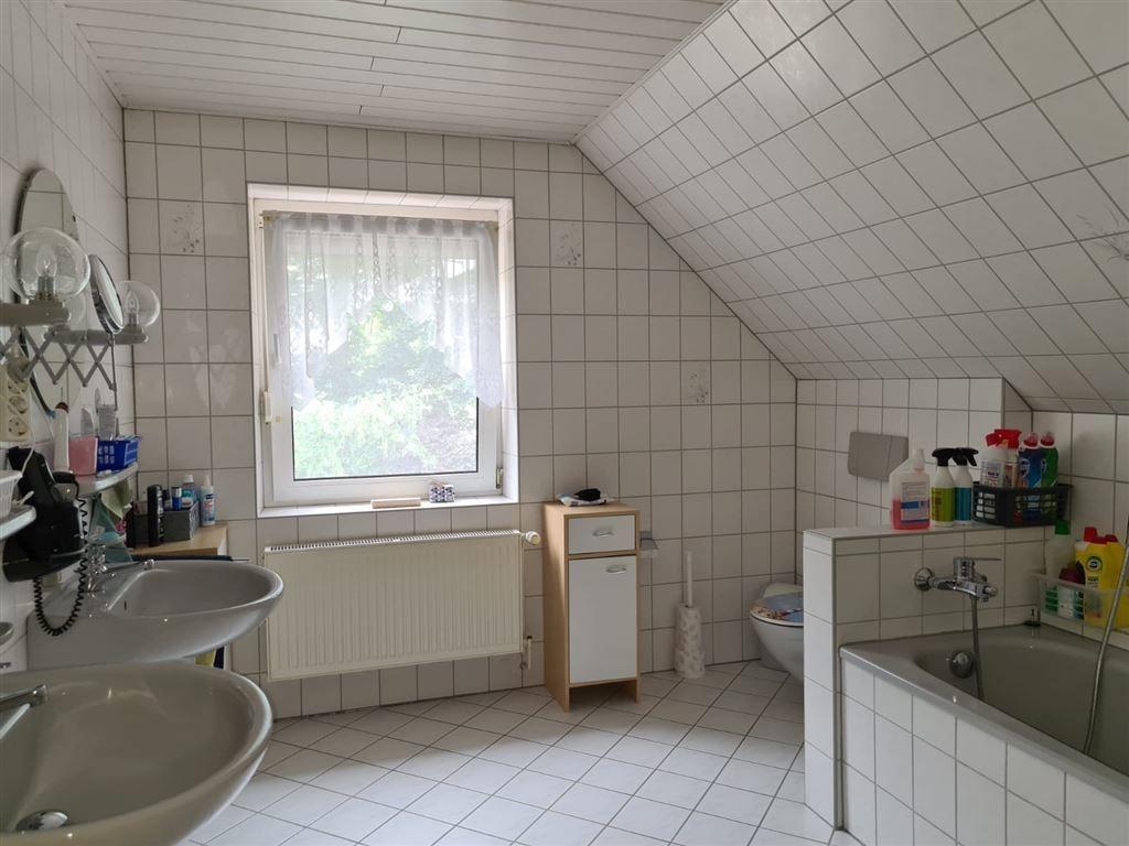Bad mit Wanne / Dusche / WC im DG (1993) 