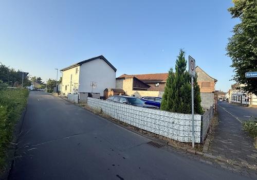 Grundstück vorne rechts