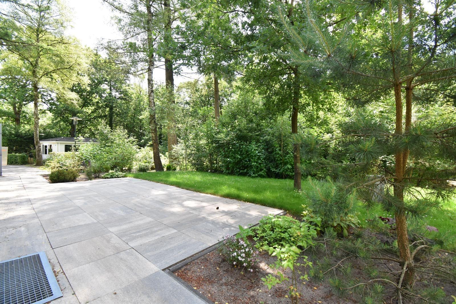 chalet-kaufen-arnhem-wasserlage-bach-terrasse-2025.webp03