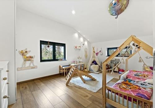 8 10OG_WHG_Kind1_Nebengebäude