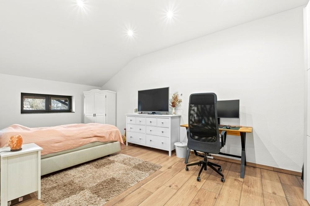 8 13OG_WHG_Eltern_Nebengebäude