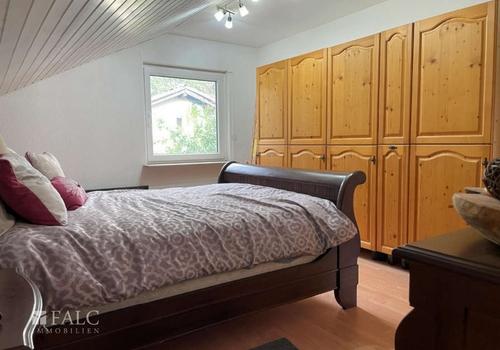 Schlafzimmer OG re