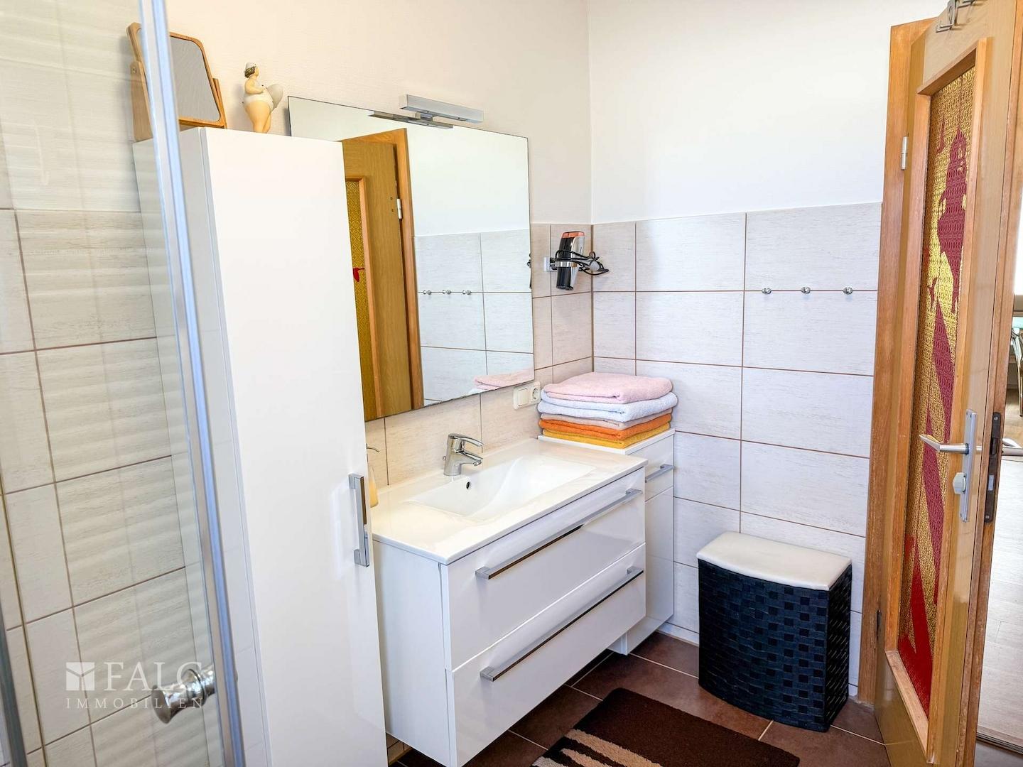 Badezimmer Hauptwohnung