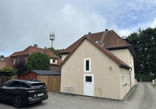 Haus Ansicht Süd und Hoffläche