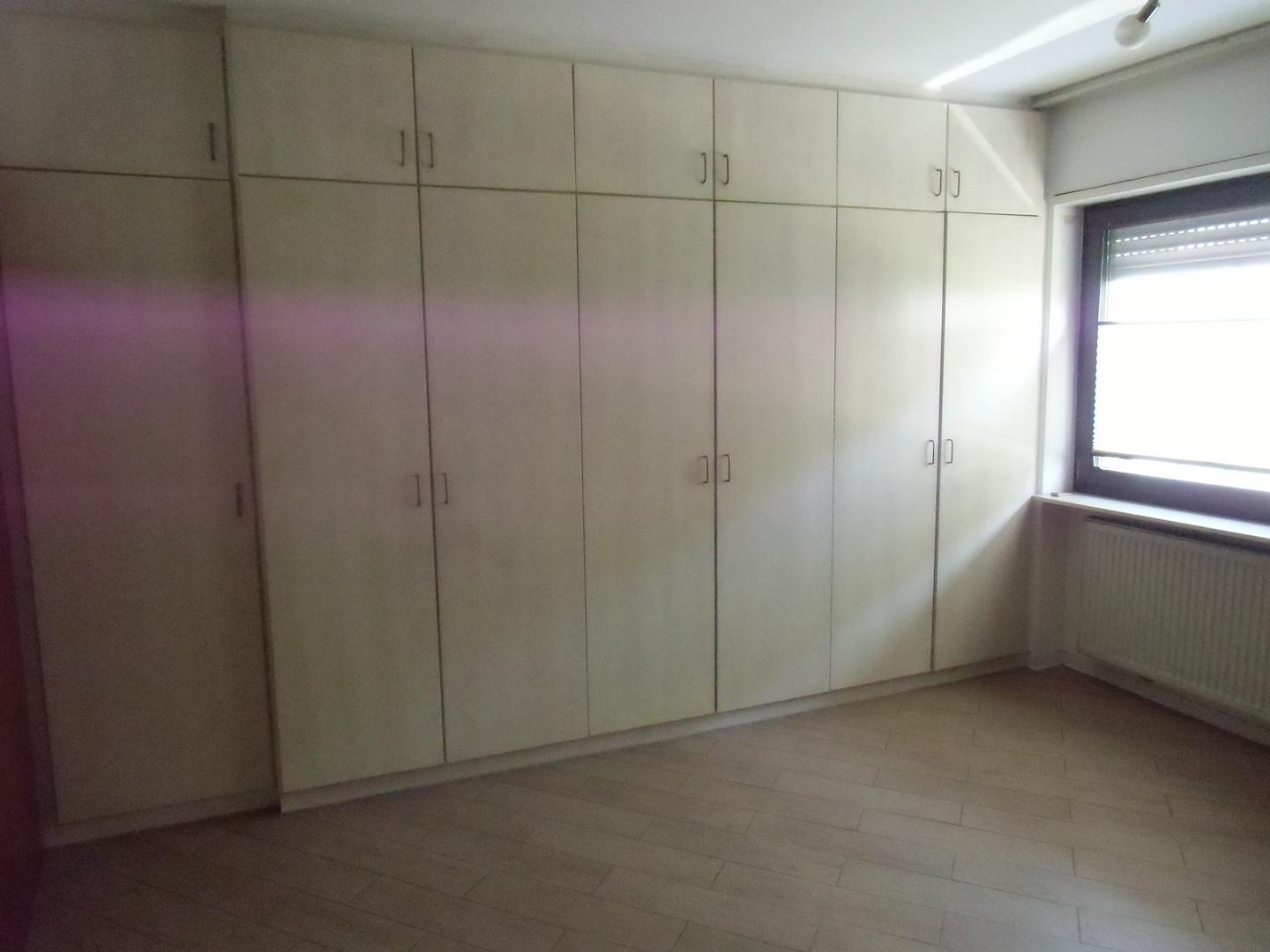 noch Schlafzimmer