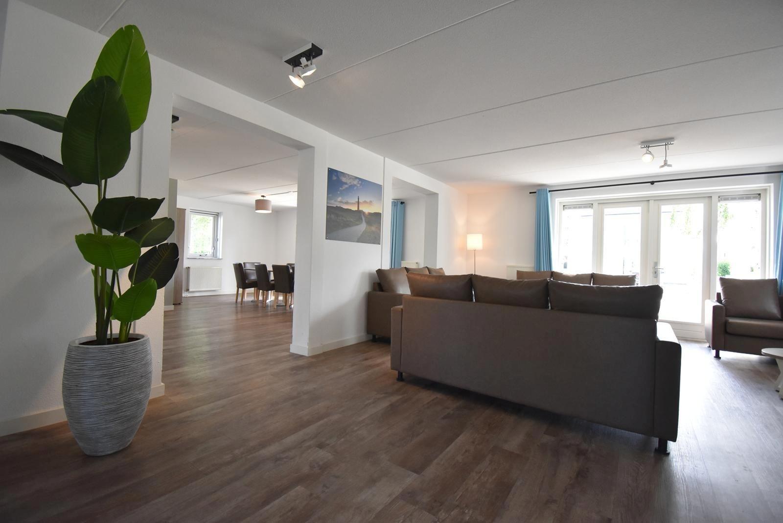 ferienhaus-wohnzimmer-kap-helius-modernes-interieur003