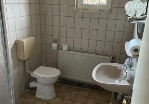 6 EG Einliegerwohnung Bad