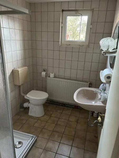 6 EG Einliegerwohnung Bad