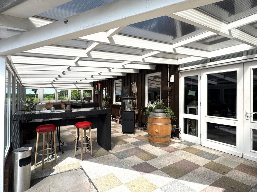 überdachte Terrasse