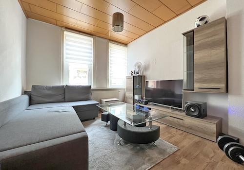 OG Wohnung links Wohn-und Schlafzimmer