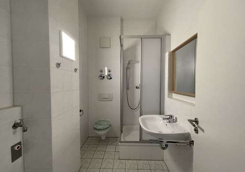 Gästebad mit Dusche