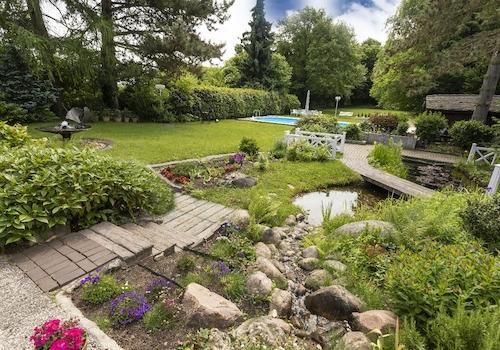 Gärtnerisch angelegtes Grundstück